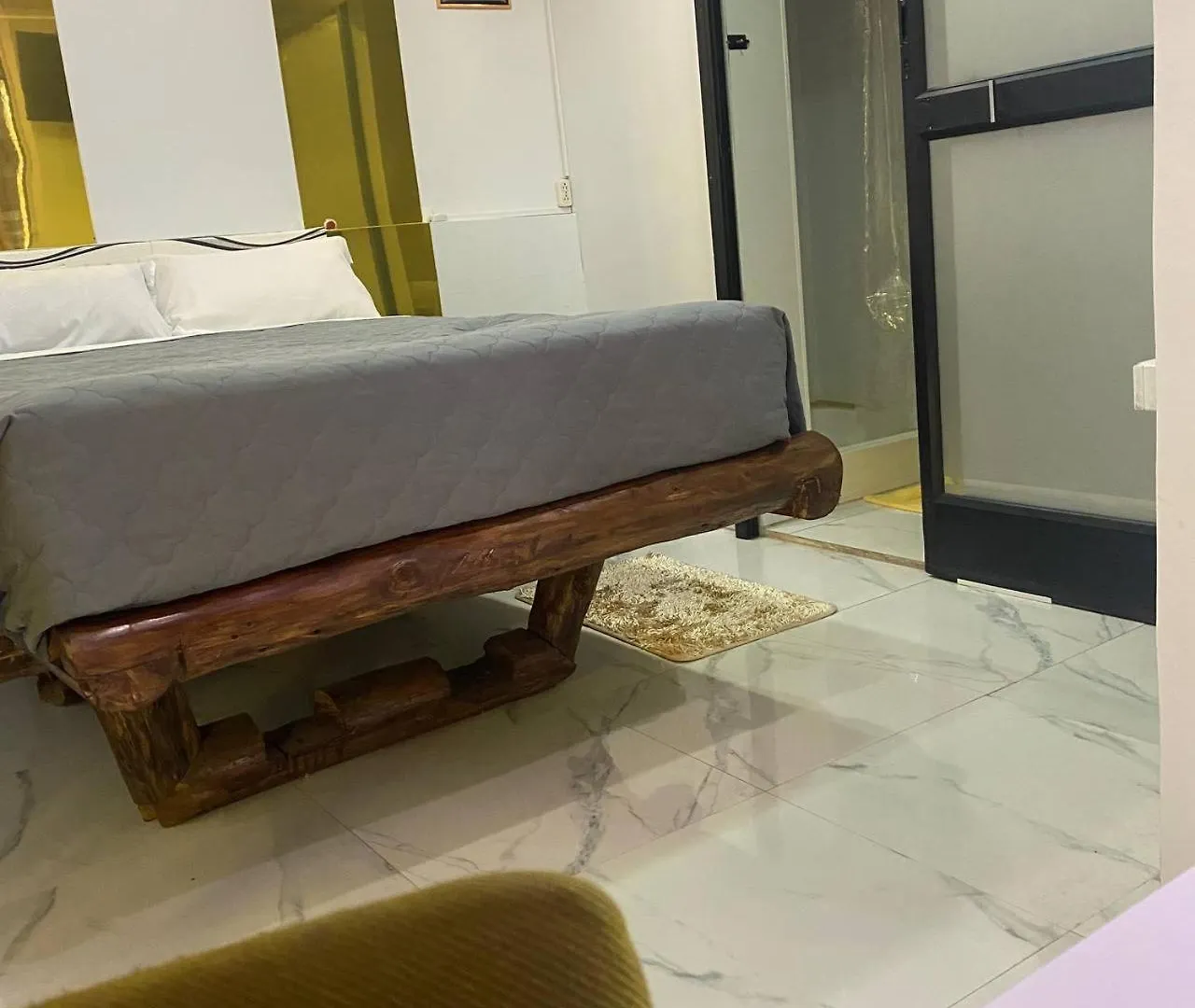 Calu L' Petit Hostel كويتو الإكوادور