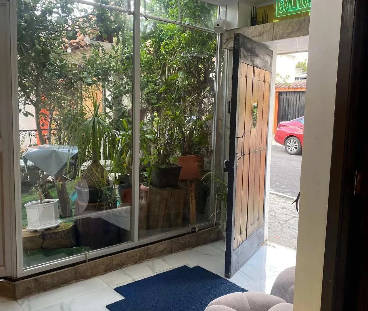 Calu L' Petit Hostel كويتو