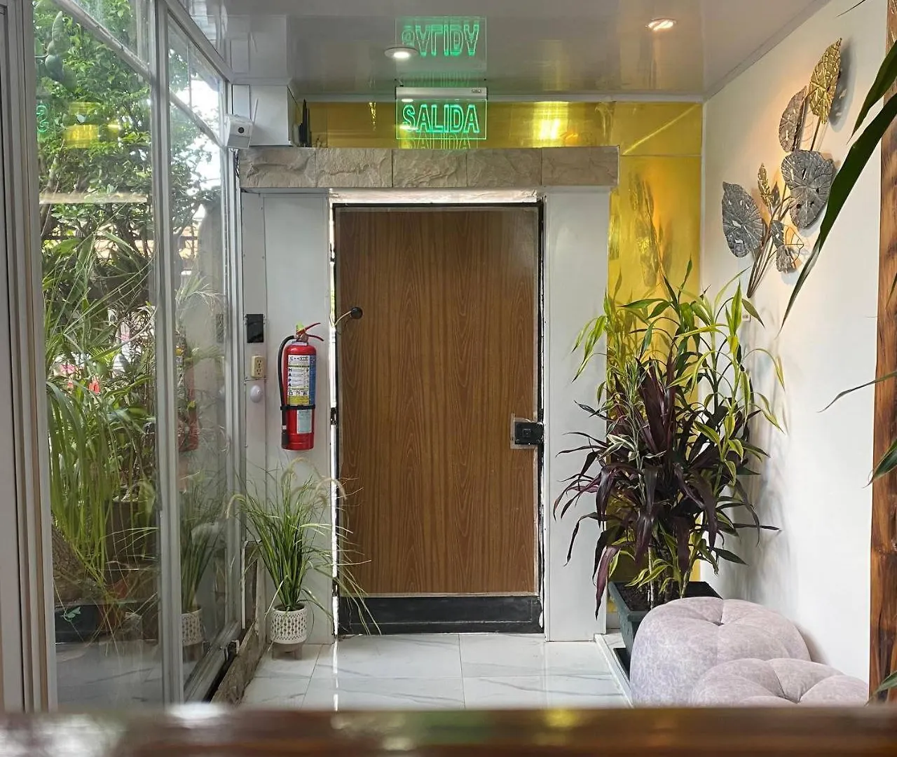 Calu L' Petit Hostel كويتو بيت ضيافة