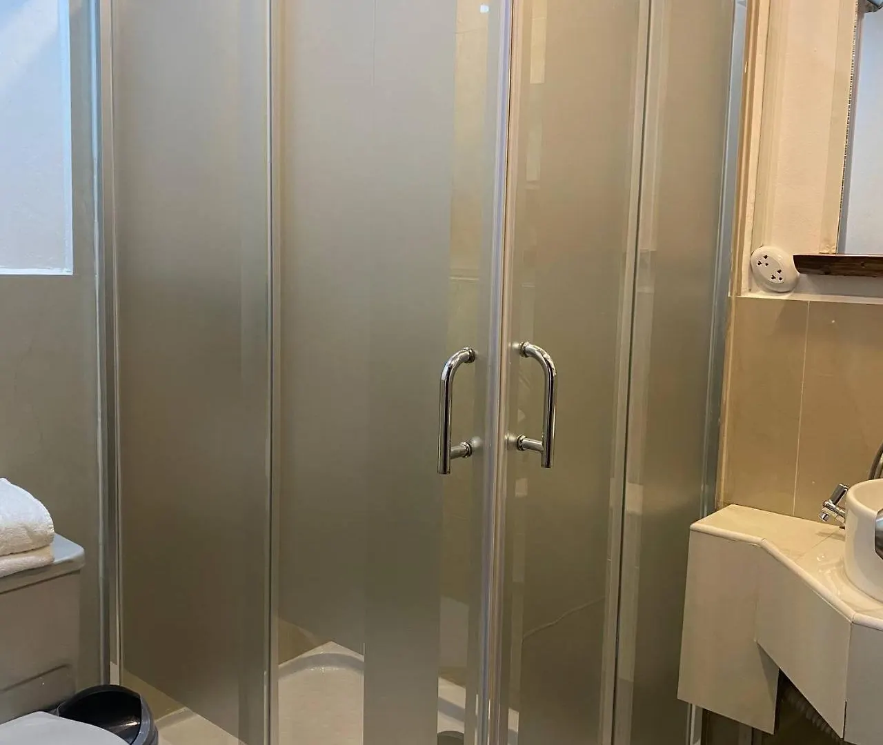 بيت ضيافة Calu L' Petit Hostel كويتو